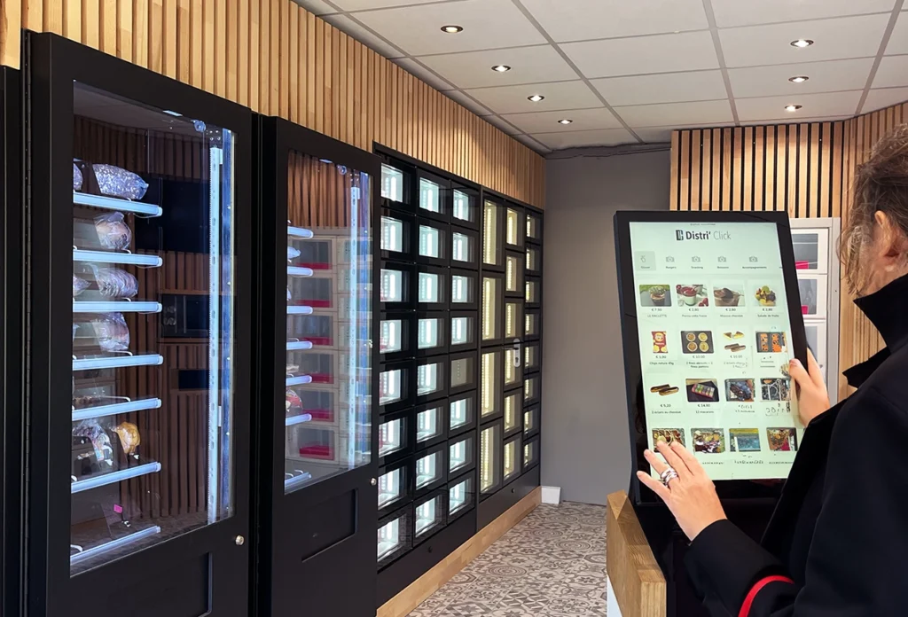 borne de commande au sein d'un magasin automatique